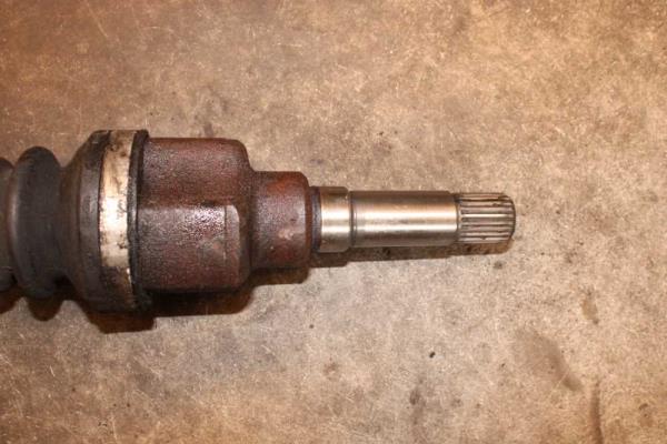 ARBRE DE TRANSMISSION AVANT DROIT - Vue 3